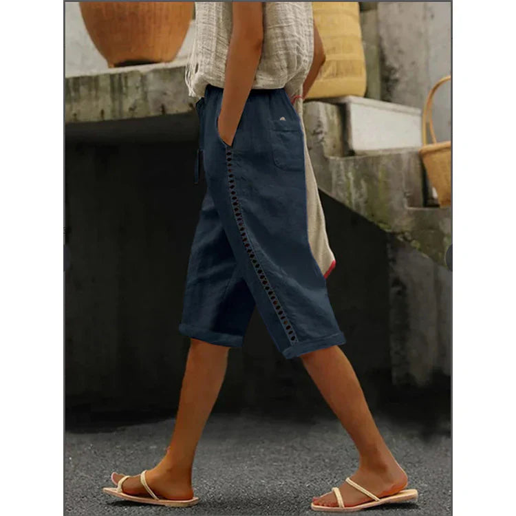Aurea™ | Pantalón capri con detalles de encaje