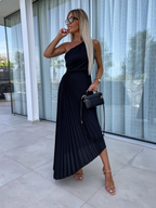 ELLA | Vestido Midi Plisado con escote asimétrico