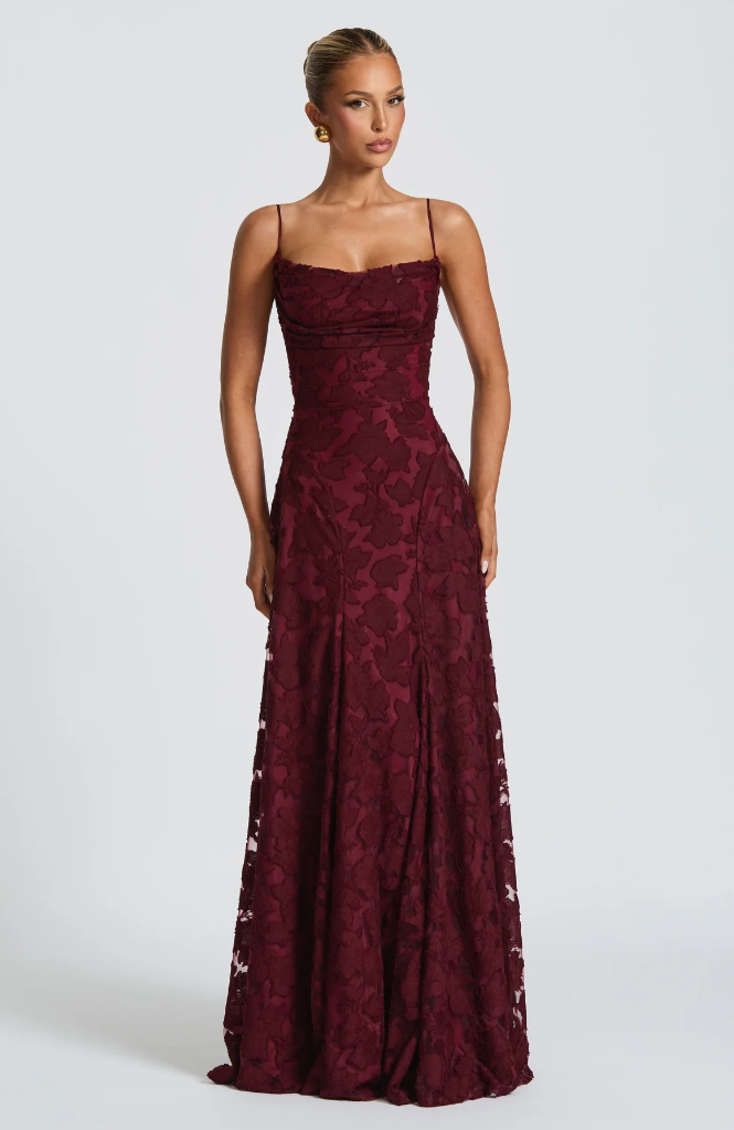 SOFIA | Elegante vestido maxi de encaje