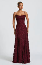 SOFIA | Elegante vestido maxi de encaje