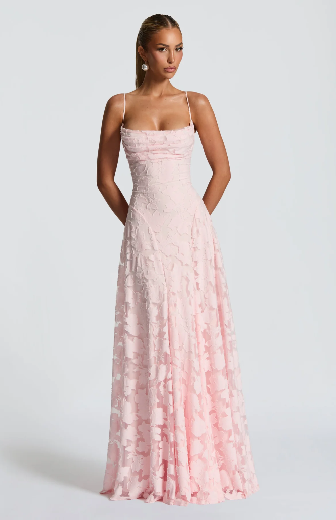SOFIA | Elegante vestido maxi de encaje