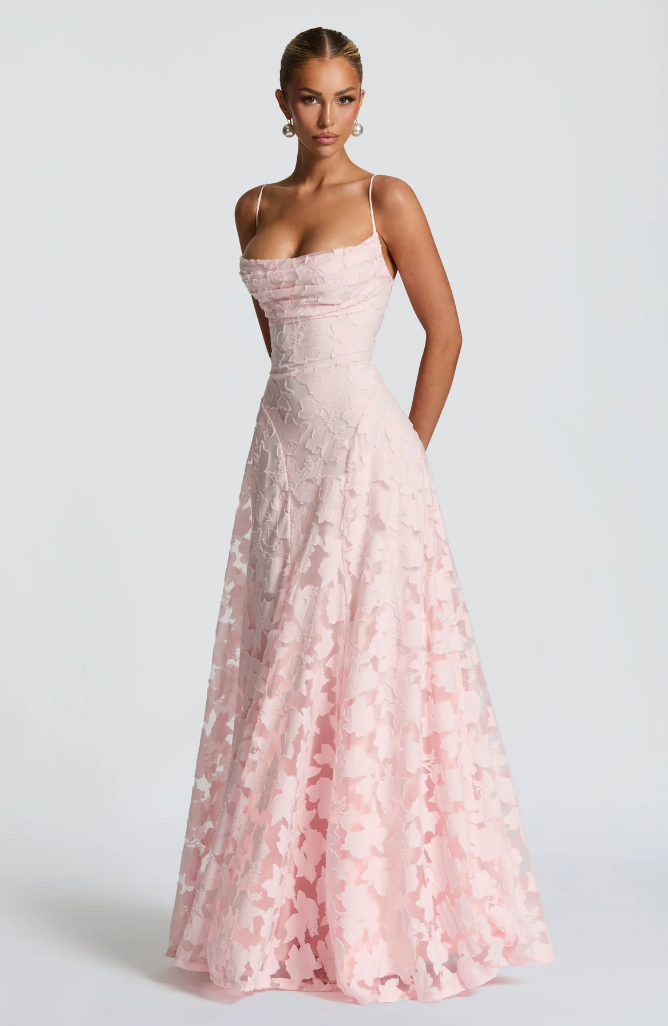 SOFIA | Elegante vestido maxi de encaje