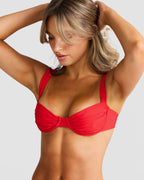 Top de bikini SIENNA en color rojo cinatti