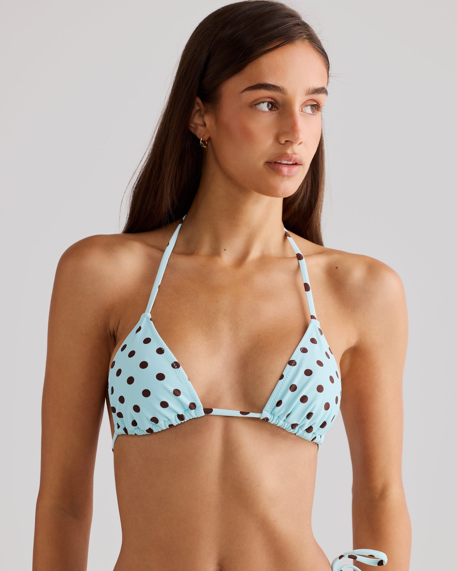 TOP DE BIKINI ELARA EN COLOR AZUL CON LUNARES