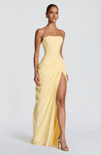 HANNAH | Elegante vestido maxi con drapeado y alta abertura