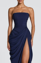 HANNAH | Elegante vestido maxi con drapeado y alta abertura