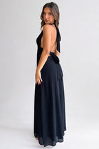 LILLI | Vestido Maxifalda con Cuello Halter y Alta Abertura