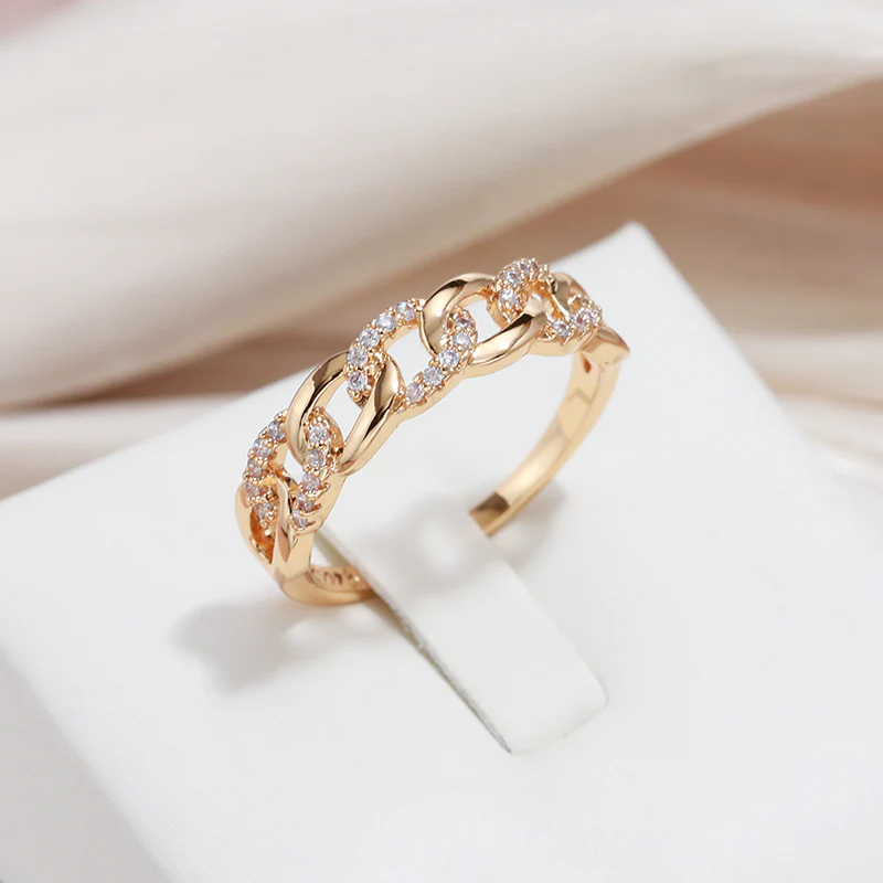 Anillo de oro de eslabones