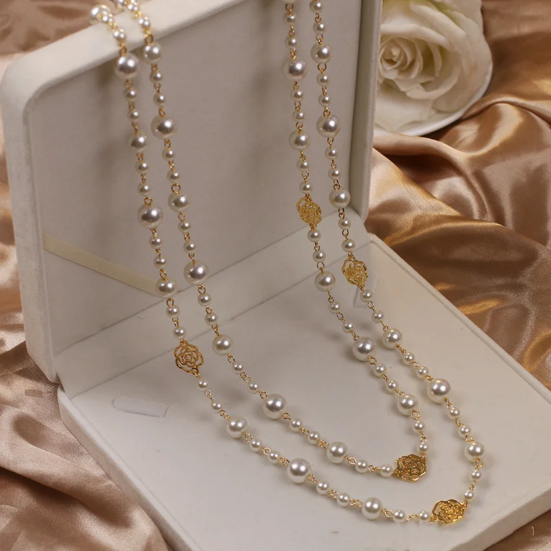 Collar de oro con perlas