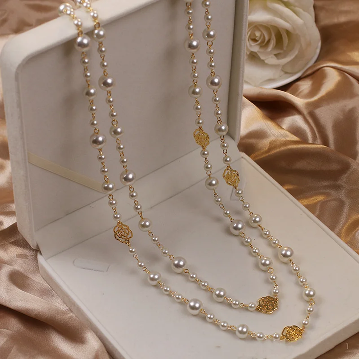 Collar de oro con perlas