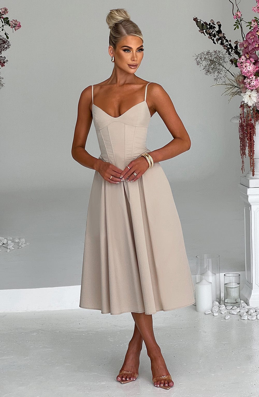 MAILEEN | Elegante vestido midi estilo corsé
