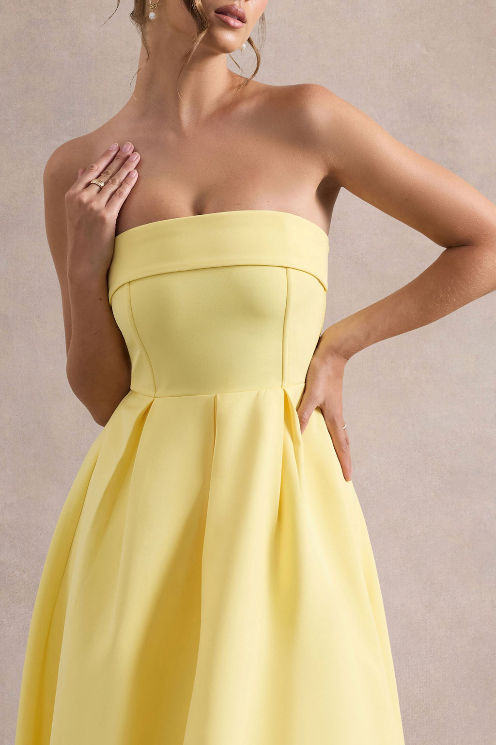 ANNE | Vestido Midi Elegante con Escote recto