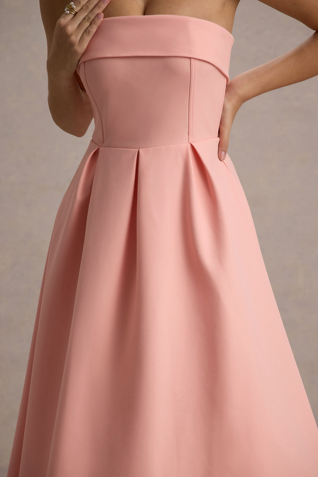 ANNE | Vestido Midi Elegante con Escote recto